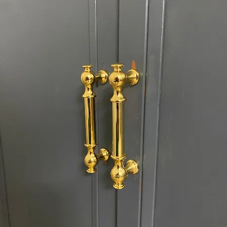 Hotel Aras & Center Location