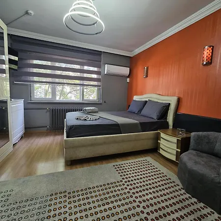 Hotel Aras & Center Location